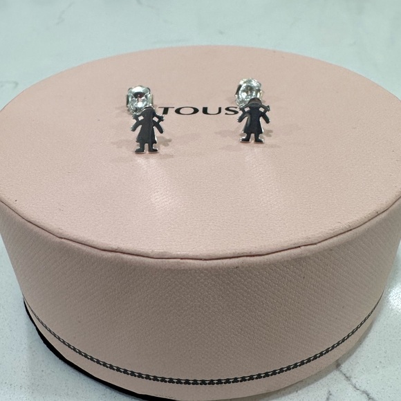 NWOT TOUS Sweet Doll Girl Pendant Necklace and Earrings - Picture 2 of 9